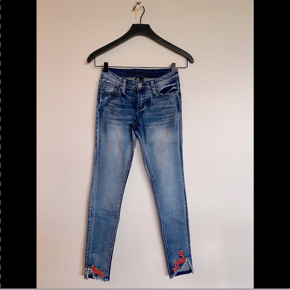 Rampage Rose Detail Denim